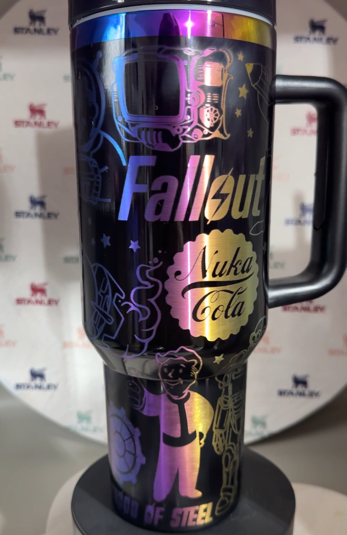 40oz Fallout - OFF BRAND