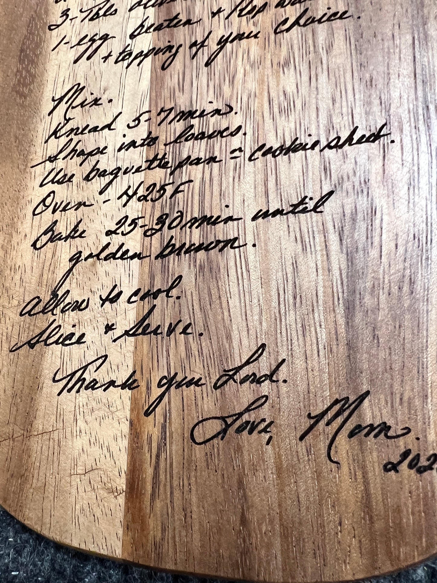 Personalized Wooden Cutting Board - Engraved Handwritten Recipe